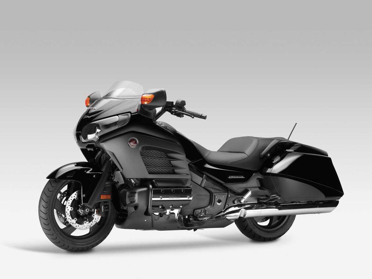 Honda GoldWing-F6B 1