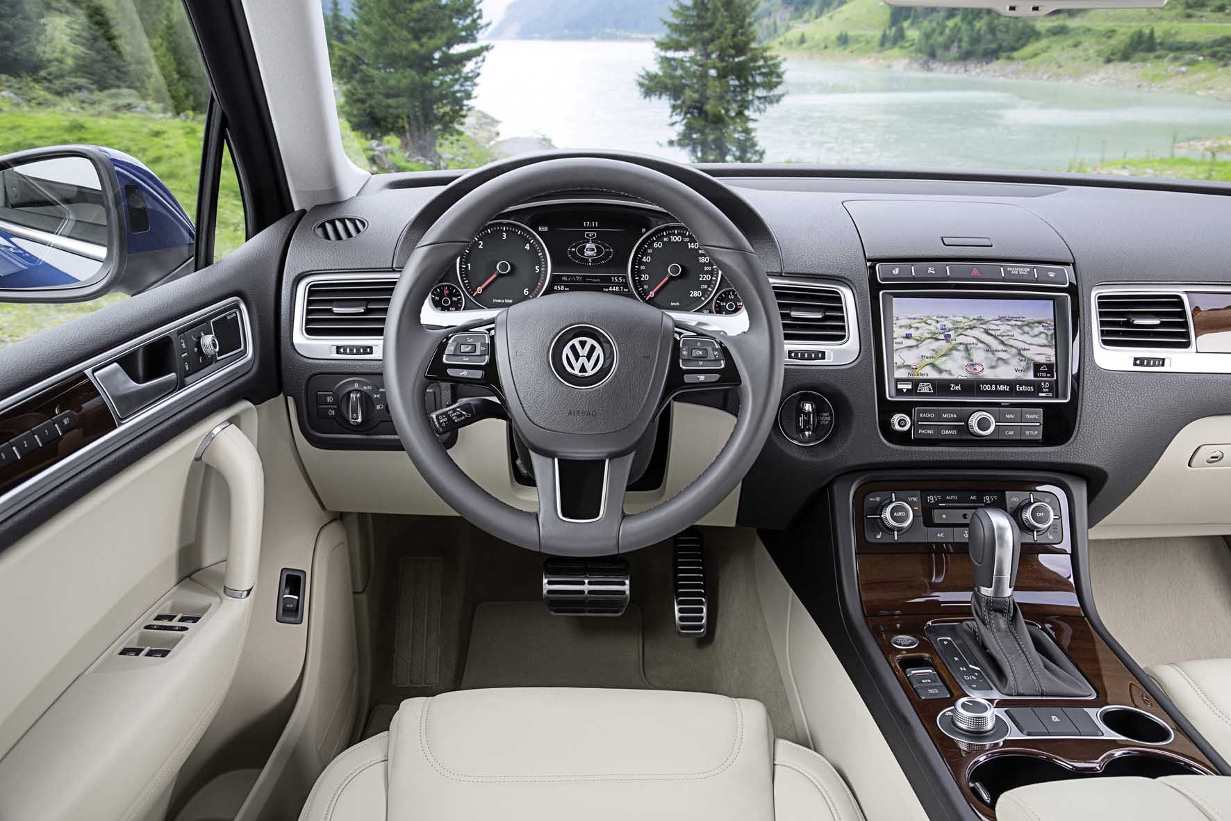 Vw 2014 Nuova Touareg interni 1