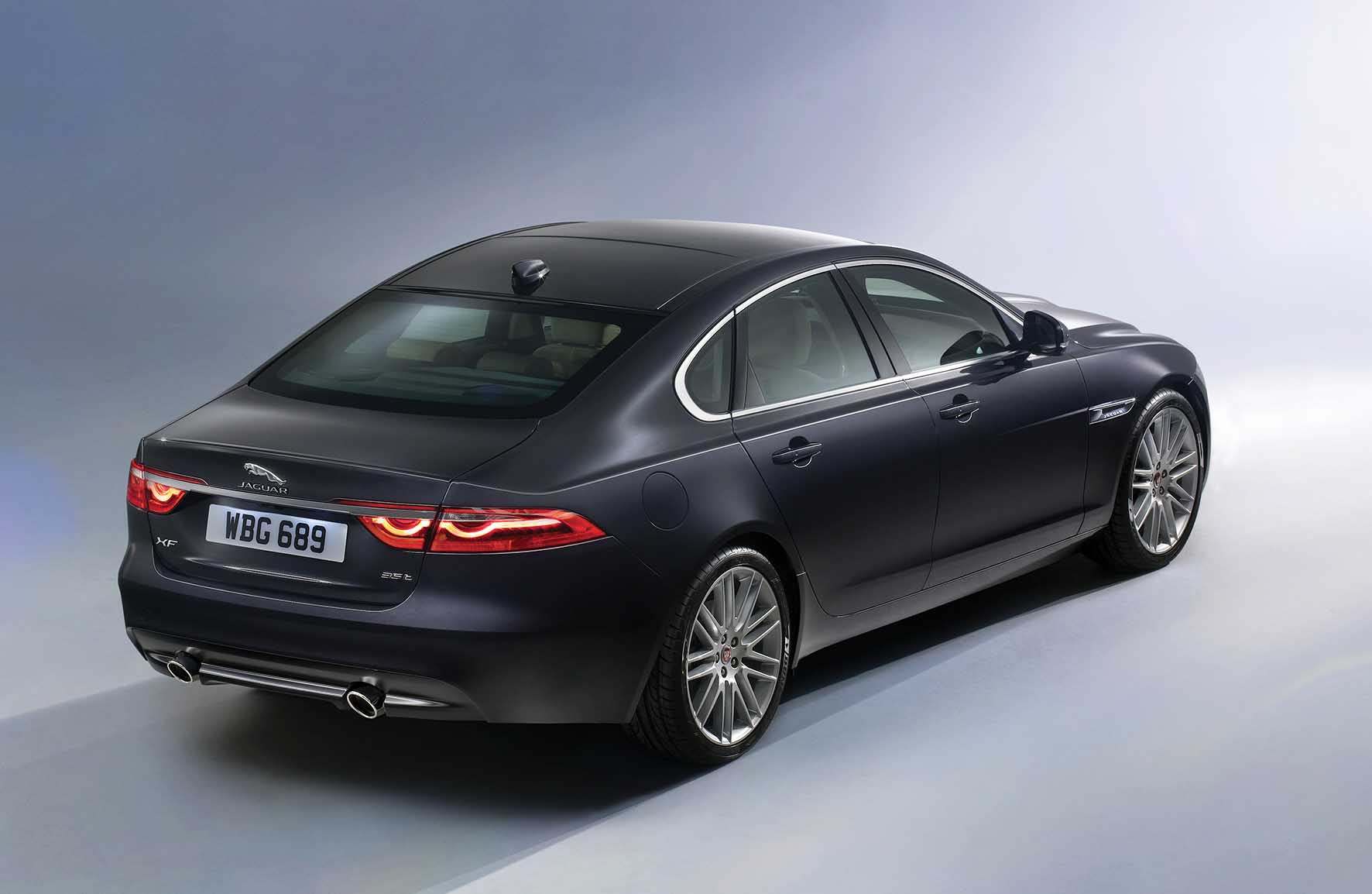 Jaguar XF Portfolio postlat alto