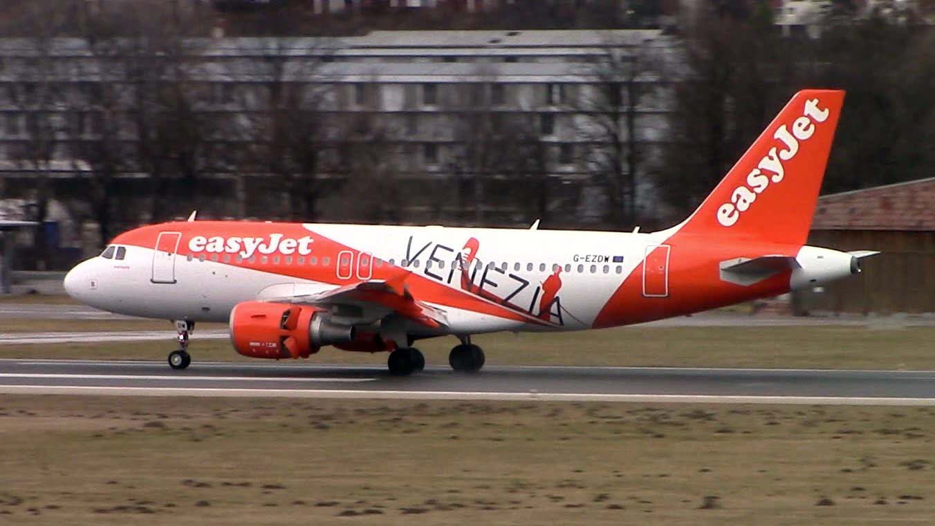 Polo Aeroportuale del NordEst easyjet aereo airbus venezia